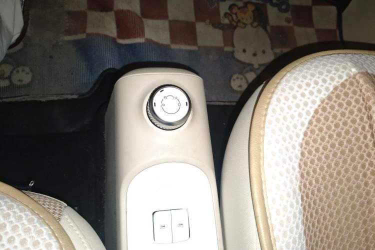Used Wuling Hongguang MINIEV 2024 3rd Generation 215km Advanced Version Gear Lever