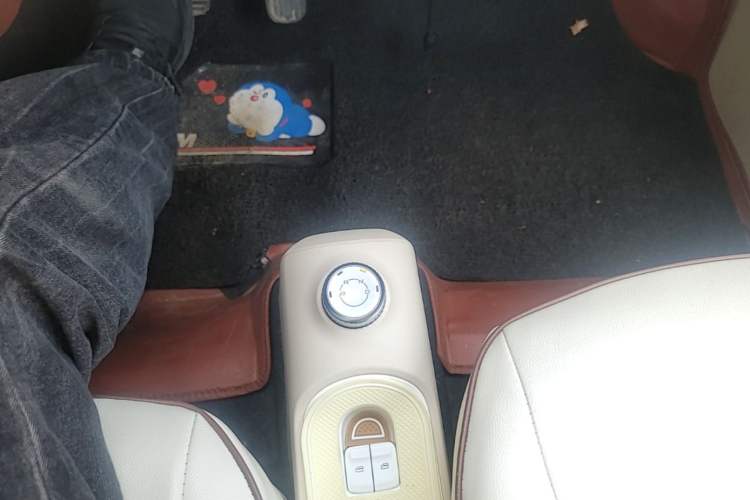 Used Wuling Hongguang MINIEV 2024 3rd Generation 215km Youth Edition Gear Lever