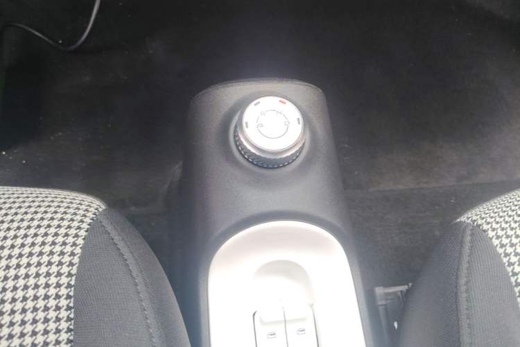 Used Wuling Hongguang MINIEV 2024 3rd Generation 215km Advanced Version Gear Lever