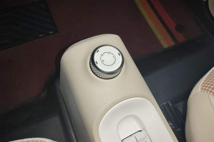 Used Wuling Hongguang MINIEV 2024 3rd Generation 215km Youth Edition Gear Lever