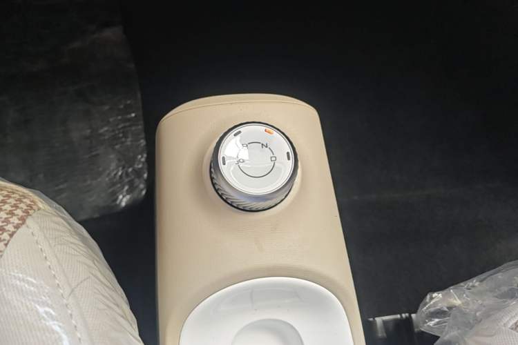 Used Wuling Hongguang MINIEV 2024 3rd Generation 215km Youth Edition Gear Lever
