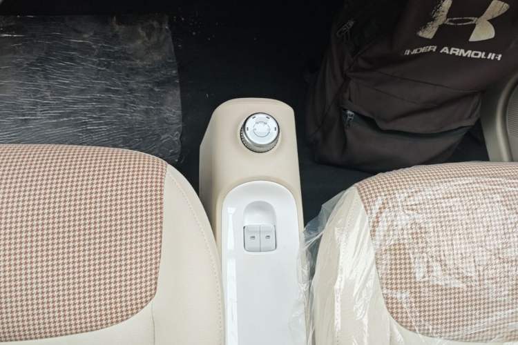 Used Wuling Hongguang MINIEV 2024 3rd Generation 215km Youth Edition Gear Lever
