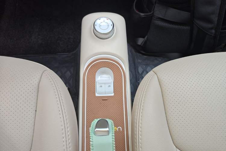 Used Wuling Hongguang MINIEV 2024 3rd Generation 215km Youth Edition Gear Lever