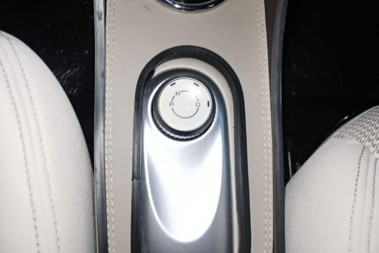 Used Wuling Hongguang MINIEV 2024 3rd Generation 215km Youth Edition Gear Lever