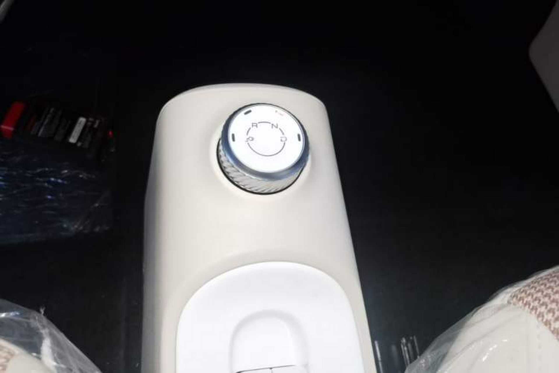 Used Wuling Hongguang MINIEV 2024 3rd Generation 215km Youth Edition Gear Lever