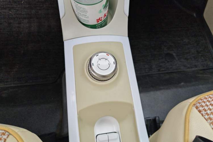 Used Wuling Hongguang MINIEV 2024 3rd Generation 215km Youth Edition Gear Lever