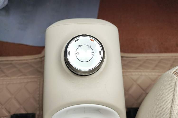 Used Wuling Hongguang MINIEV 2024 3rd Generation 215km Youth Edition Gear Lever