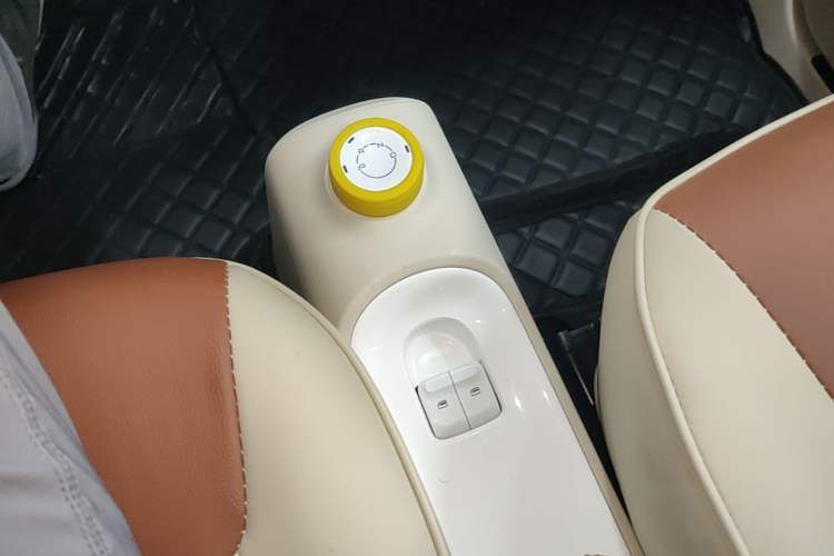 Used Wuling Hongguang MINIEV 2024 3rd Generation 215km Youth Edition Gear Lever