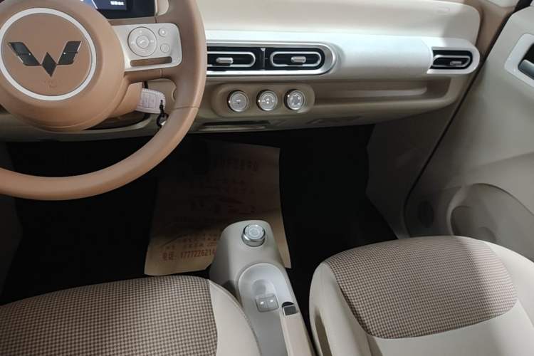 Used Wuling Hongguang MINIEV 2024 3rd Generation 215km Youth Edition Gear Lever