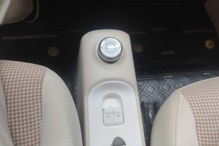 Used Wuling Hongguang MINIEV 2024 3rd Generation 215km Youth Edition Gear Lever