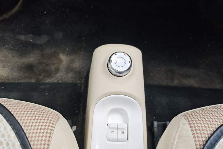 Used Wuling Hongguang MINIEV 2024 3rd Generation 215km Advanced Version Gear Lever