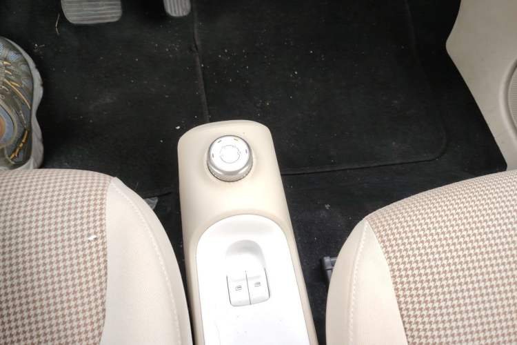Used Wuling Hongguang MINIEV 2024 3rd Generation 215km Youth Edition Gear Lever