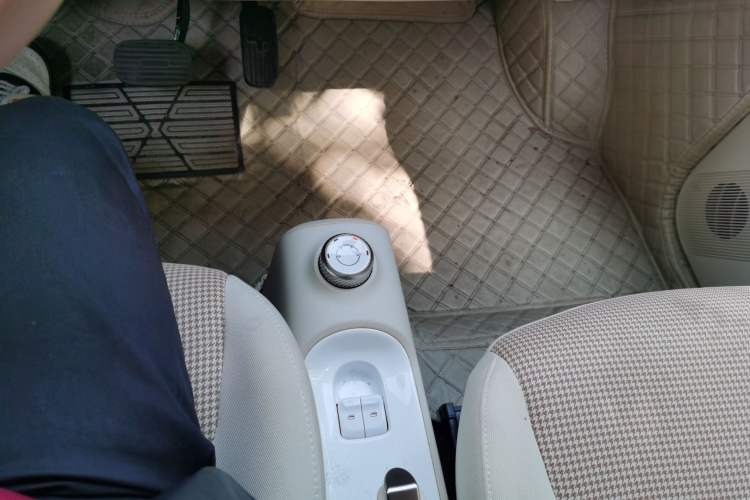 Used Wuling Hongguang MINIEV 2024 3rd Generation 215km Youth Edition Gear Lever