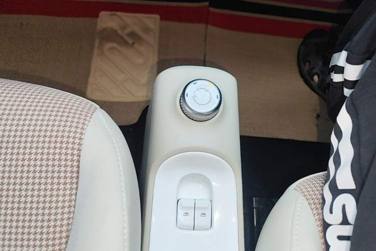 Used Wuling Hongguang MINIEV 2024 3rd Generation 215km Youth Edition Gear Lever