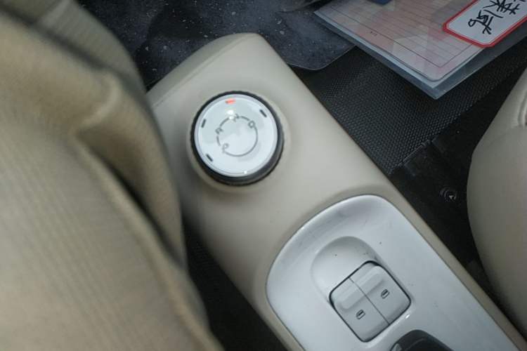 Used Wuling Hongguang MINIEV 2024 3rd Generation 215km Youth Edition Gear Lever
