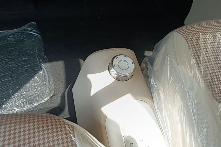Used Wuling Hongguang MINIEV 2024 3rd Generation 215km Youth Edition Gear Lever