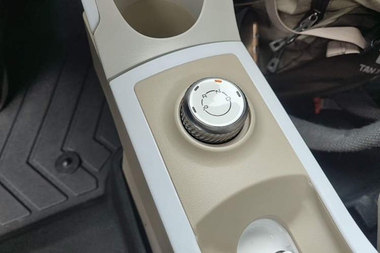 Used Wuling Hongguang MINIEV 2024 3rd Generation 215km Youth Edition Gear Lever