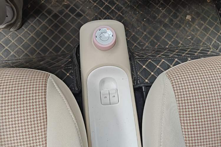 Used Wuling Hongguang MINIEV 2024 3rd Generation 215km Youth Edition Gear Lever