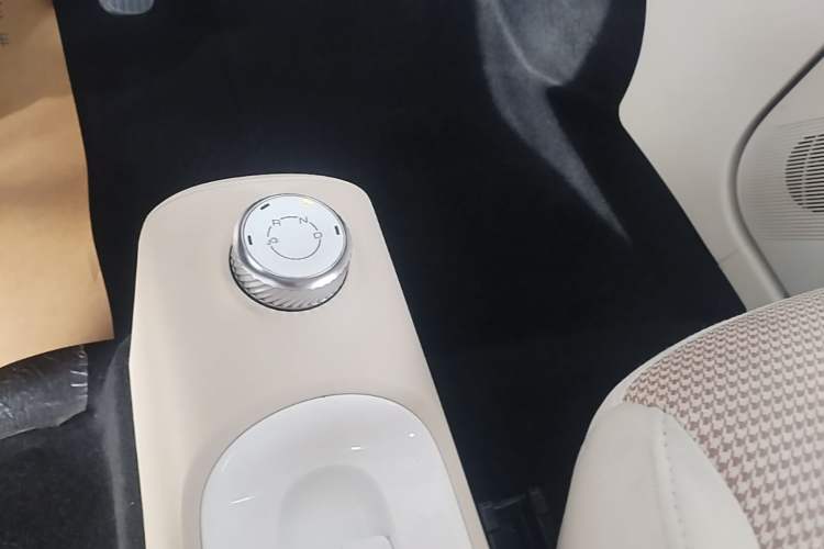 Used Wuling Hongguang MINIEV 2024 3rd Generation 215km Youth Edition Gear Lever