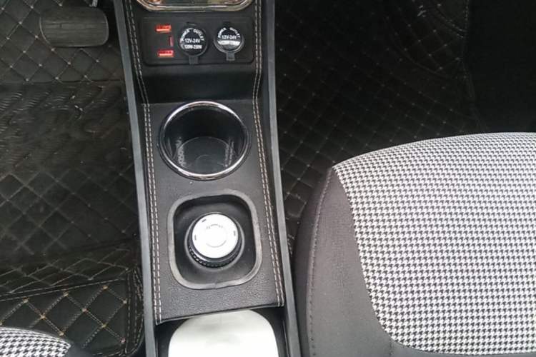 Used Wuling Hongguang MINIEV 2024 3rd Generation 215km Advanced Version Gear Lever