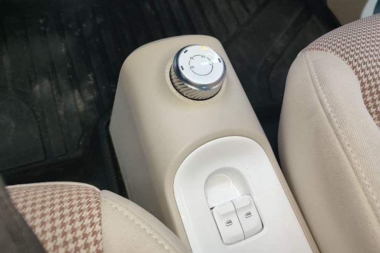 Used Wuling Hongguang MINIEV 2024 3rd Generation 215km Youth Edition Gear Lever