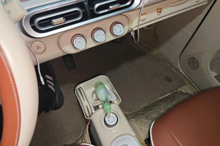 Used Wuling Hongguang MINIEV 2024 3rd Generation 215km Youth Edition Gear Lever