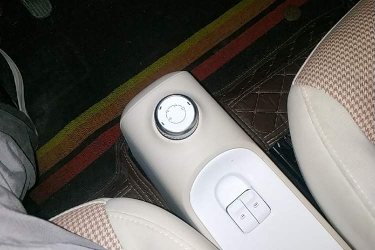 Used Wuling Hongguang MINIEV 2024 3rd Generation 215km Youth Edition Gear Lever