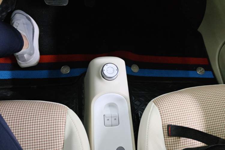 Used Wuling Hongguang MINIEV 2024 3rd Generation 215km Youth Edition Gear Lever