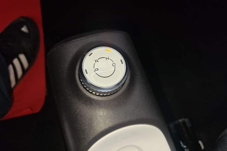 Used Wuling Hongguang MINIEV 2024 3rd Generation 215km Youth Edition Gear Lever