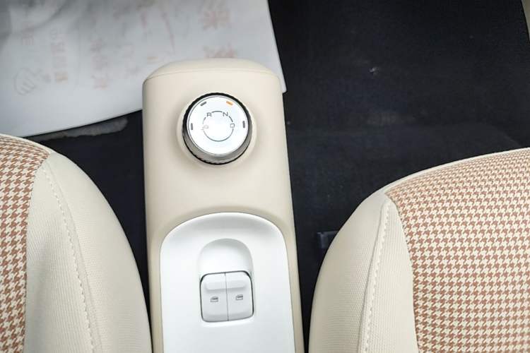 Used Wuling Hongguang MINIEV 2024 3rd Generation 215km Youth Edition Gear Lever