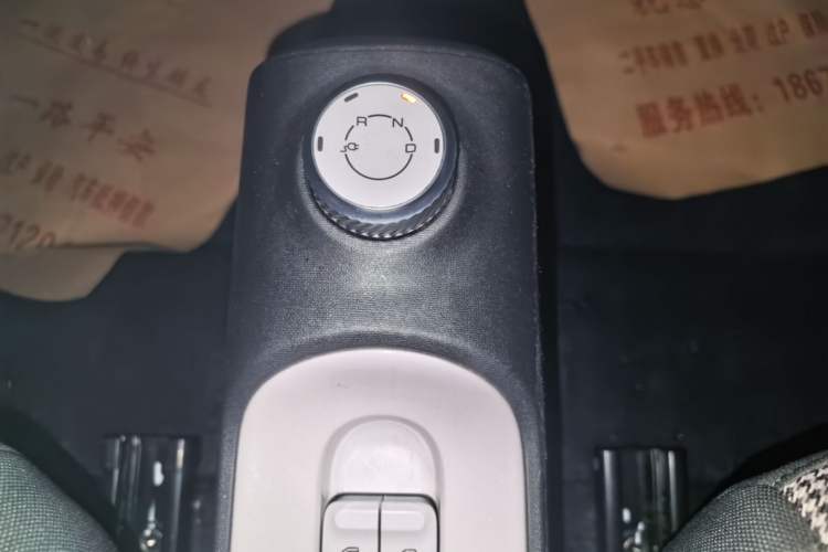 Used Wuling Hongguang MINIEV 2024 3rd Generation 215km Youth Edition Gear Lever