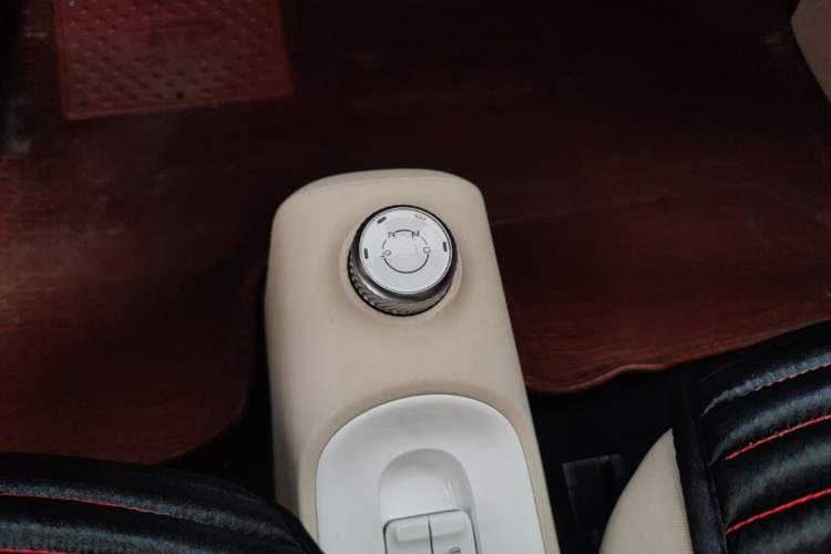 Used Wuling Hongguang MINIEV 2024 3rd Generation 215km Youth Edition Gear Lever