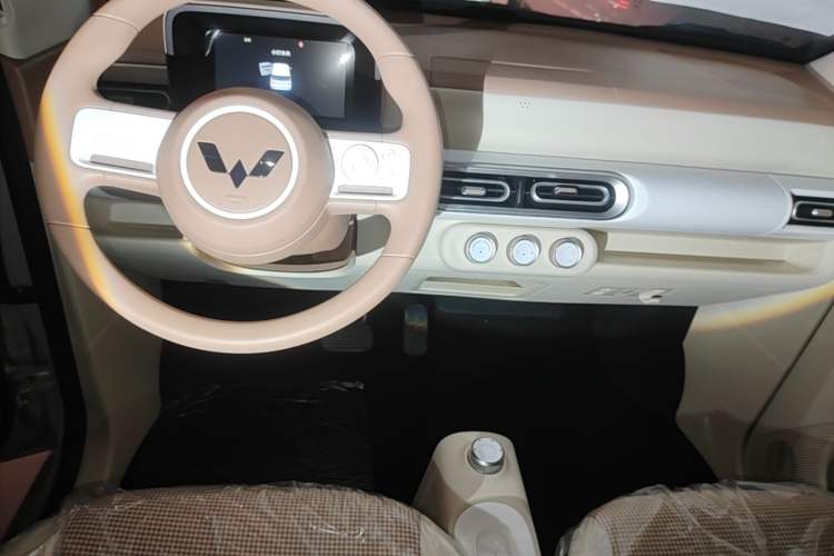 Used Wuling Hongguang MINIEV 2024 3rd Generation 215km Youth Edition Gear Lever