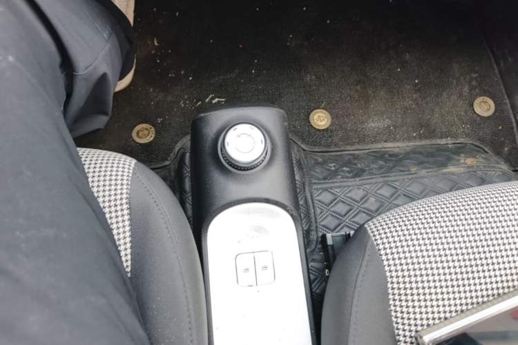 Used Wuling Hongguang MINIEV 2024 3rd Generation 215km Youth Edition Gear Lever