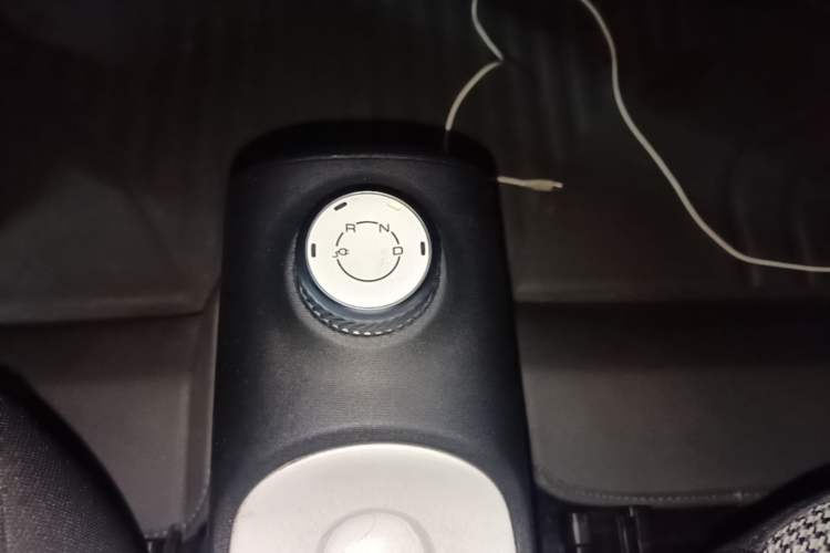 Used Wuling Hongguang MINIEV 2024 3rd Generation 215km Youth Edition Gear Lever