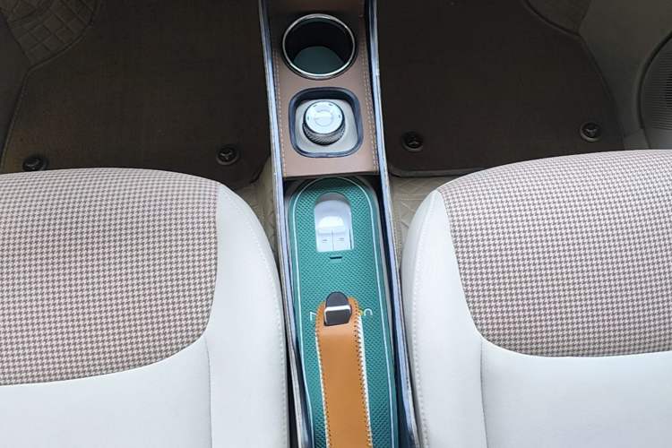Used Wuling Hongguang MINIEV 2024 3rd Generation 215km Youth Edition Gear Lever