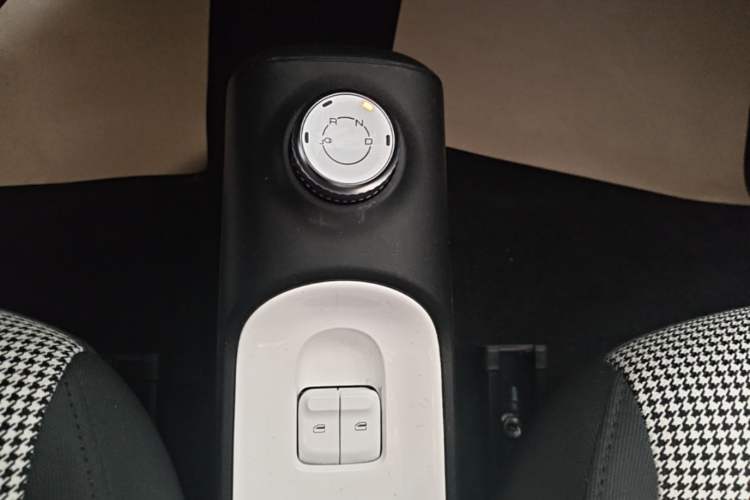 Used Wuling Hongguang MINIEV 2024 3rd Generation 170 km Gear Lever