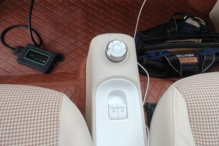 Used Wuling Hongguang MINIEV 2024 3rd Generation 215km Advanced Version Gear Lever