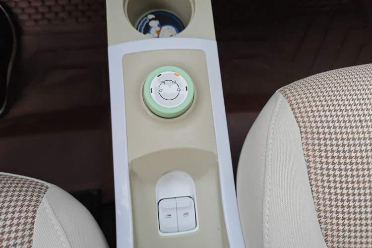 Used Wuling Hongguang MINIEV 2024 3rd Generation 215km Youth Edition Gear Lever