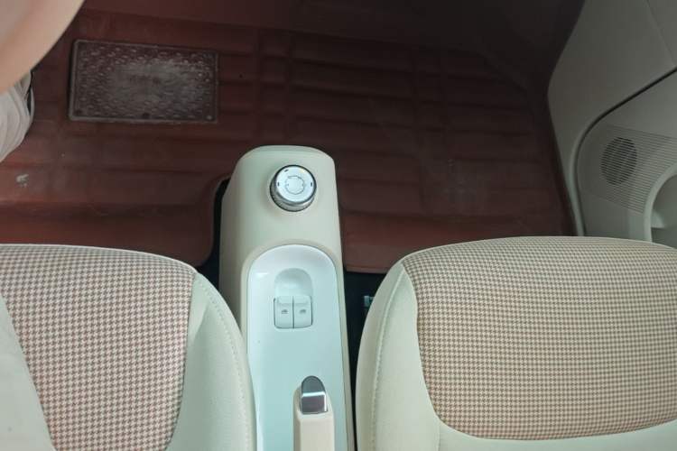 Used Wuling Hongguang MINIEV 2024 3rd Generation 215km Youth Edition Gear Lever