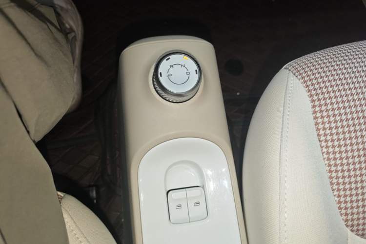 Used Wuling Hongguang MINIEV 2024 3rd Generation 215km Advanced Version Gear Lever