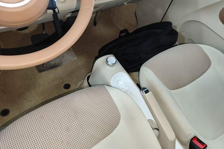 Used Wuling Hongguang MINIEV 2024 3rd Generation 215km Youth Edition Gear Lever