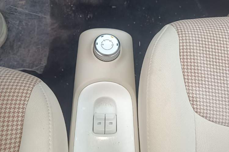 Used Wuling Hongguang MINIEV 2024 3rd Generation 215km Youth Edition Gear Lever