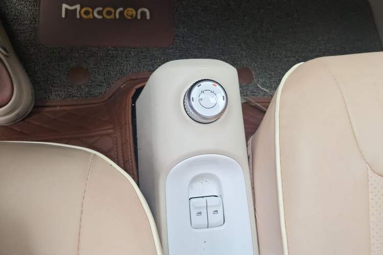 Used Wuling Hongguang MINIEV 2024 3rd Generation 215km Youth Edition Gear Lever