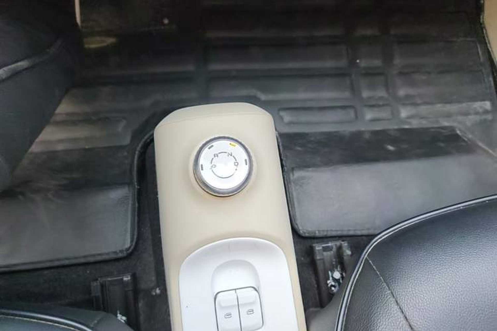 Used Wuling Hongguang MINIEV 2024 3rd Generation 215km Advanced Version Gear Lever