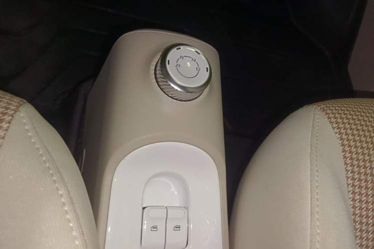 Used Wuling Hongguang MINIEV 2024 3rd Generation 215km Youth Edition Gear Lever