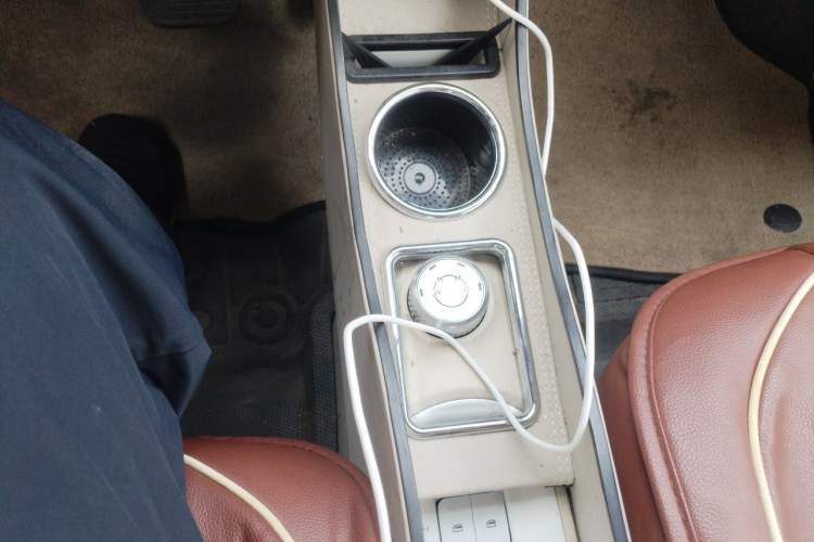 Used Wuling Hongguang MINIEV 2024 3rd Generation 215km Youth Edition Gear Lever