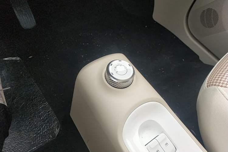 Used Wuling Hongguang MINIEV 2024 3rd Generation 215km Youth Edition Gear Lever