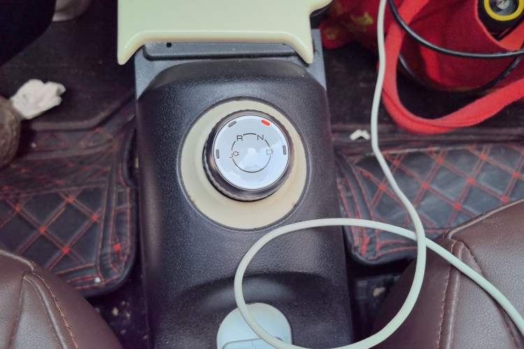 Used Wuling Hongguang MINIEV 2024 3rd Generation 215km Advanced Version Gear Lever
