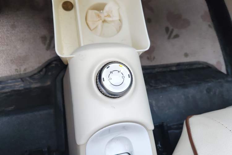 Used Wuling Hongguang MINIEV 2024 3rd Generation 215km Youth Edition Gear Lever